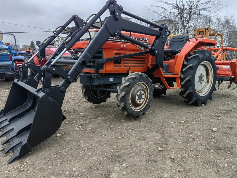 Трактор Kubota L1-215  4x4, снимка 5 - Селскостопанска техника - 47304189