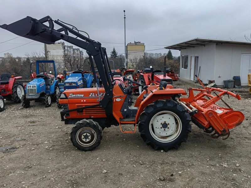 Трактор Kubota L1-215  4x4, снимка 3 - Селскостопанска техника - 47304189