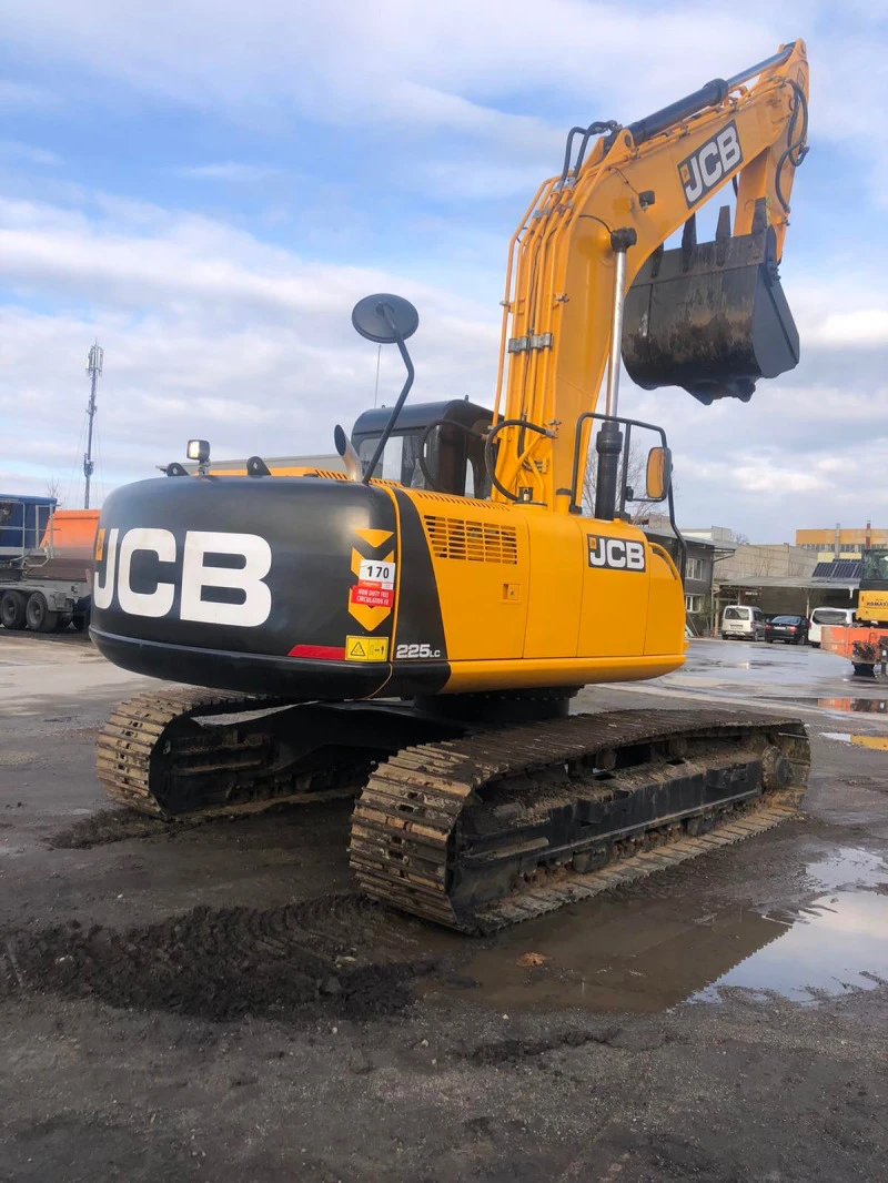 Багер JCB 225, снимка 2 - Индустриална техника - 42541496