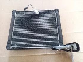 Радиатор климатик вътрешен Тойота Рав4 2.2д (ч)
