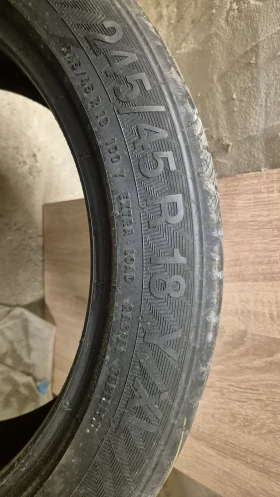 Гуми Летни 245/45R18, снимка 5 - Гуми и джанти - 53404585