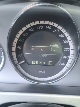 Mercedes-Benz E 220 Авангард, снимка 8