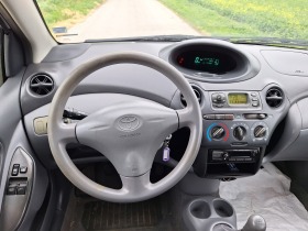 Toyota Yaris 1.0* бензин, снимка 14 - Автомобили и джипове - 45530870