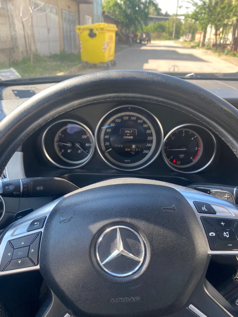 Mercedes-Benz E 200, снимка 7 - Автомобили и джипове - 45358895