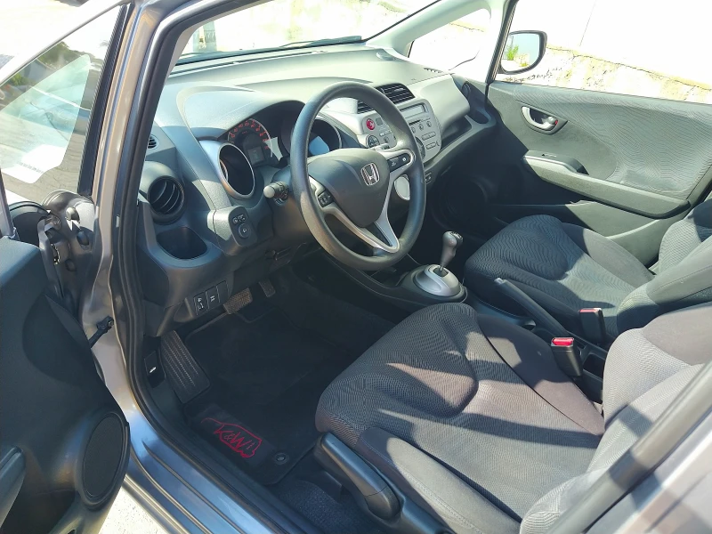 Honda Jazz 1.4 Автоматик, снимка 10 - Автомобили и джипове - 47975846