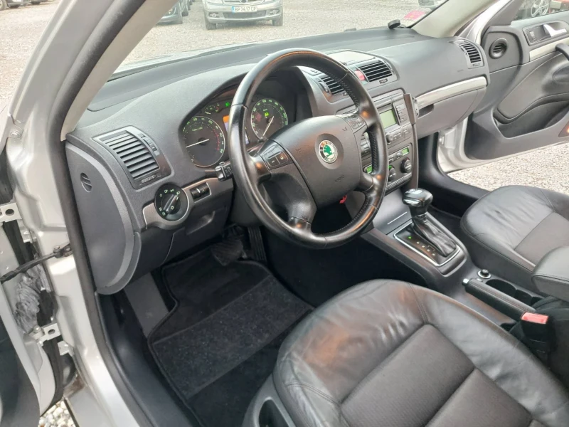 Skoda Octavia 1.9TDI DSG КОЖА, снимка 8 - Автомобили и джипове - 48187408