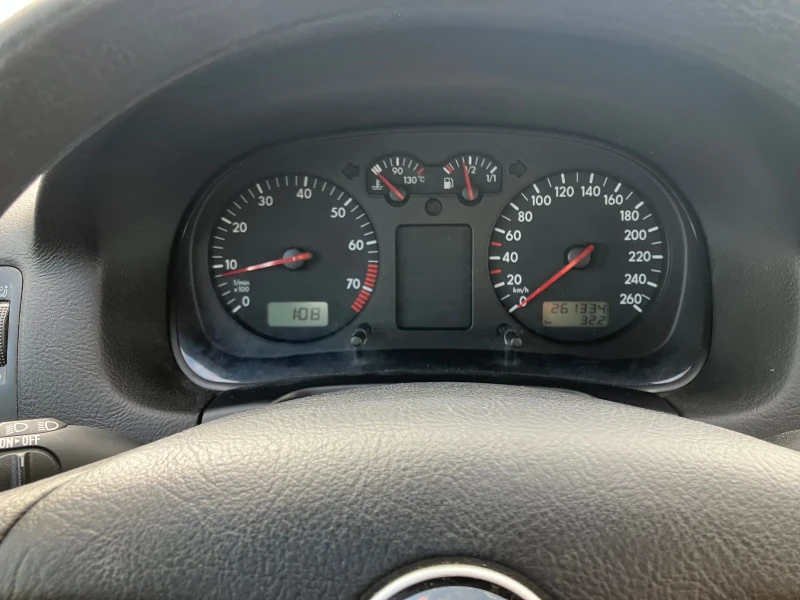 VW Golf, снимка 9 - Автомобили и джипове - 50554080