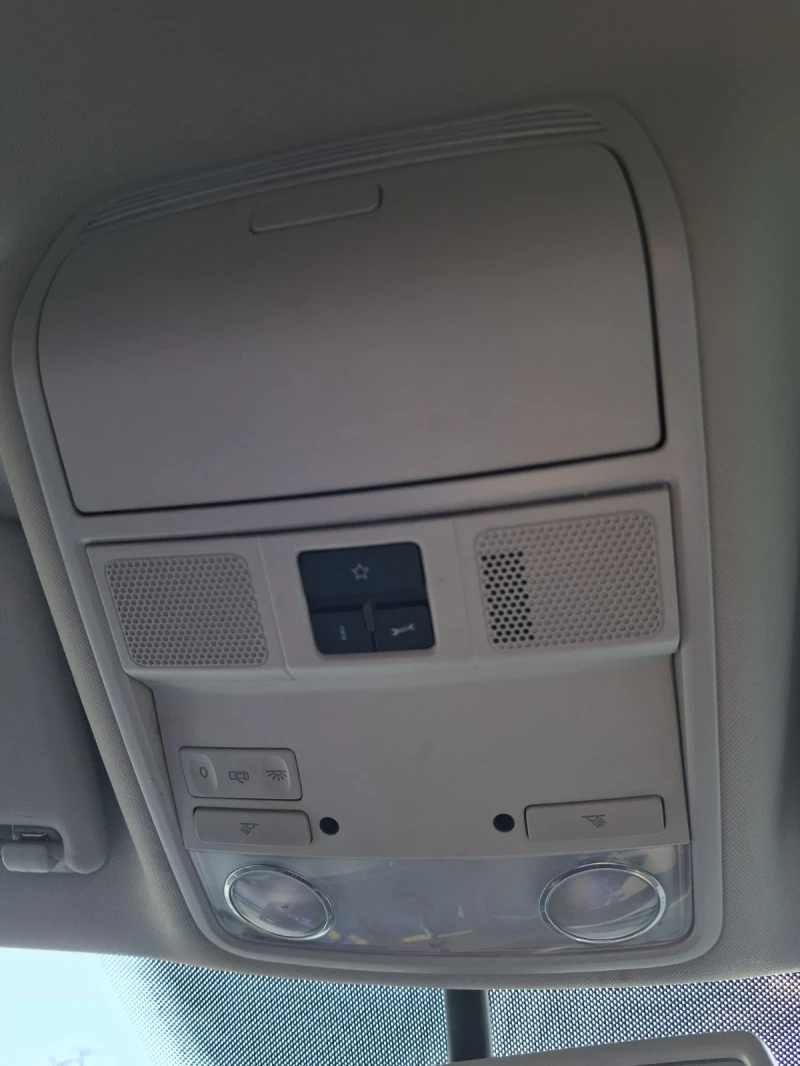 VW Passat 2.0 TDI, снимка 17 - Автомобили и джипове - 52515860