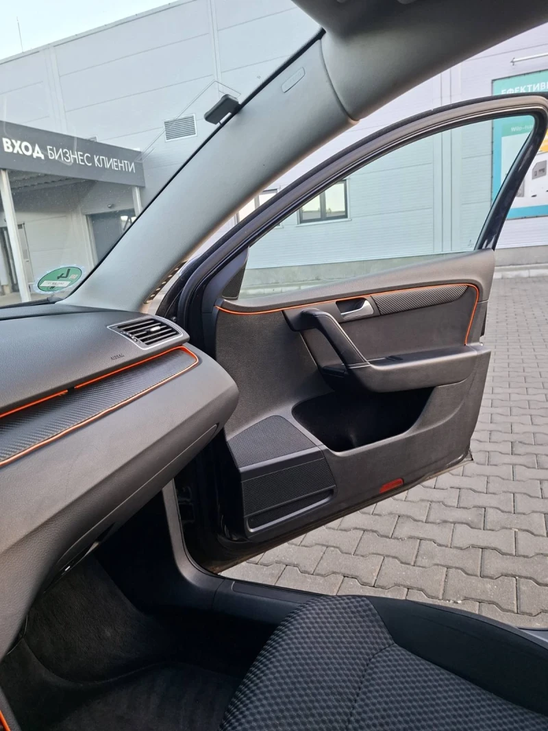 VW Passat 2.0 TDI, снимка 12 - Автомобили и джипове - 52515860