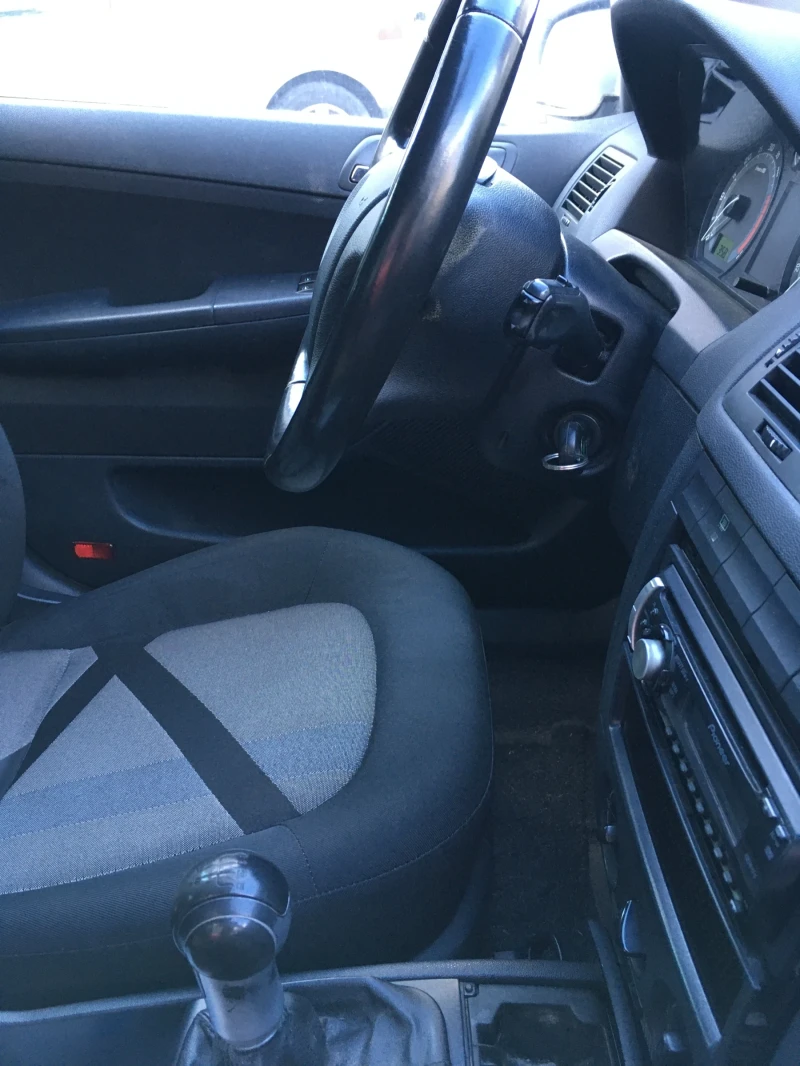 Skoda Fabia TDi, снимка 4 - Автомобили и джипове - 53294417