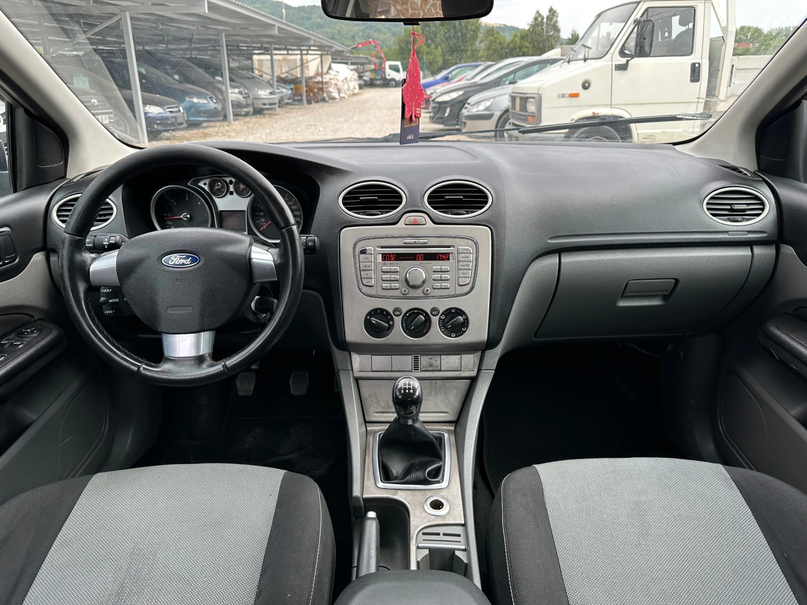 Ford Focus 1.6TDCI - изображение 9