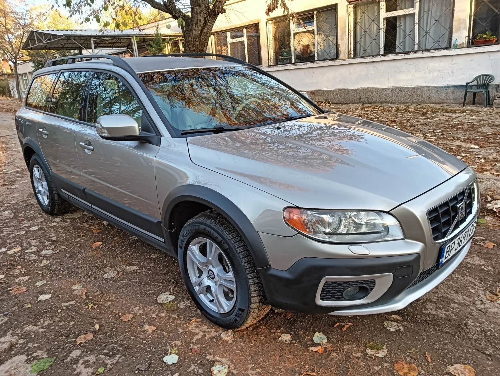 Volvo Xc70 2.4 d5 AWD - изображение 3