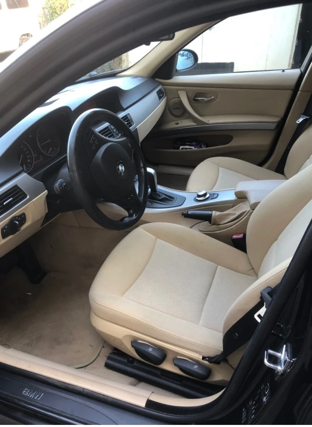 BMW 320 Седан  - изображение 8