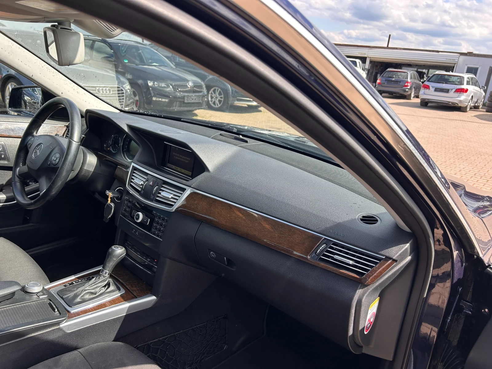 Mercedes-Benz E 200 CDI AVTOMAT/NAVI EURO 5 - изображение 10