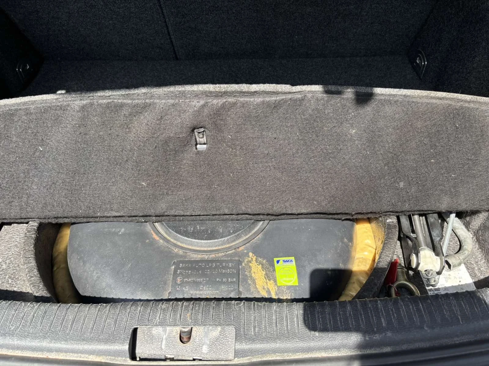 VW Golf 1.6 газ/бензин - изображение 5
