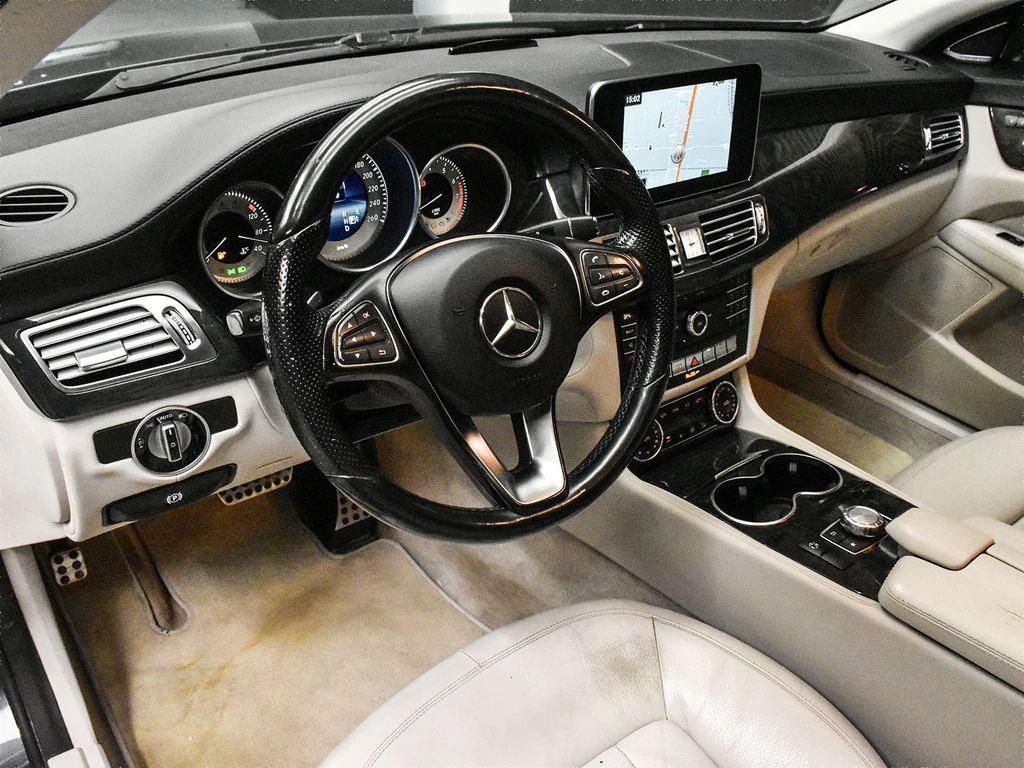 Mercedes-Benz CLS 400 * * CARFAX * * ���� ������ * *  | Mobile.bg � ����������� 6