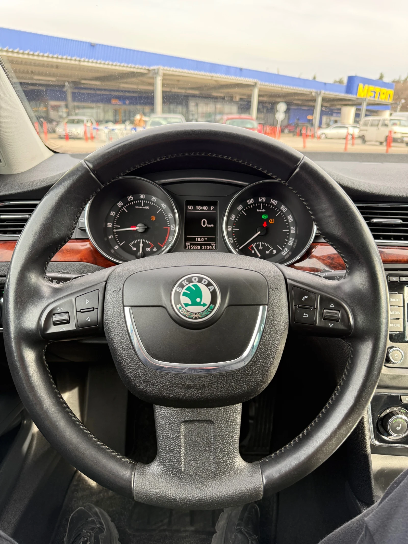 Skoda Superb Skoda Superb 2.0 TDI 170 к.с. DSG КОМБИ ВНОС ГЕР, снимка 13 - Автомобили и джипове - 53923822