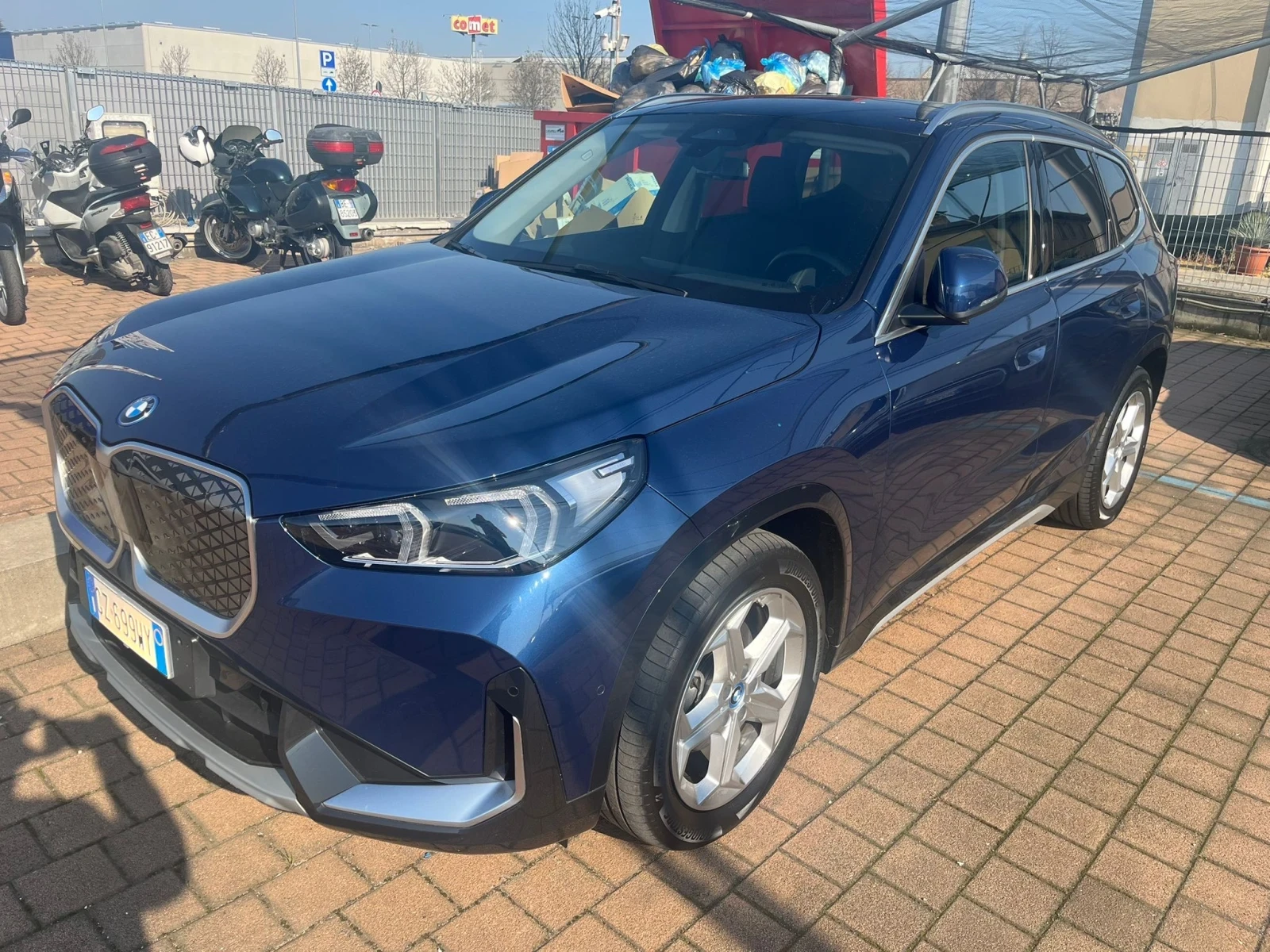 BMW iX1 eDrive20 6.900км УНИКАТ, снимка 2 - Автомобили и джипове - 53972364