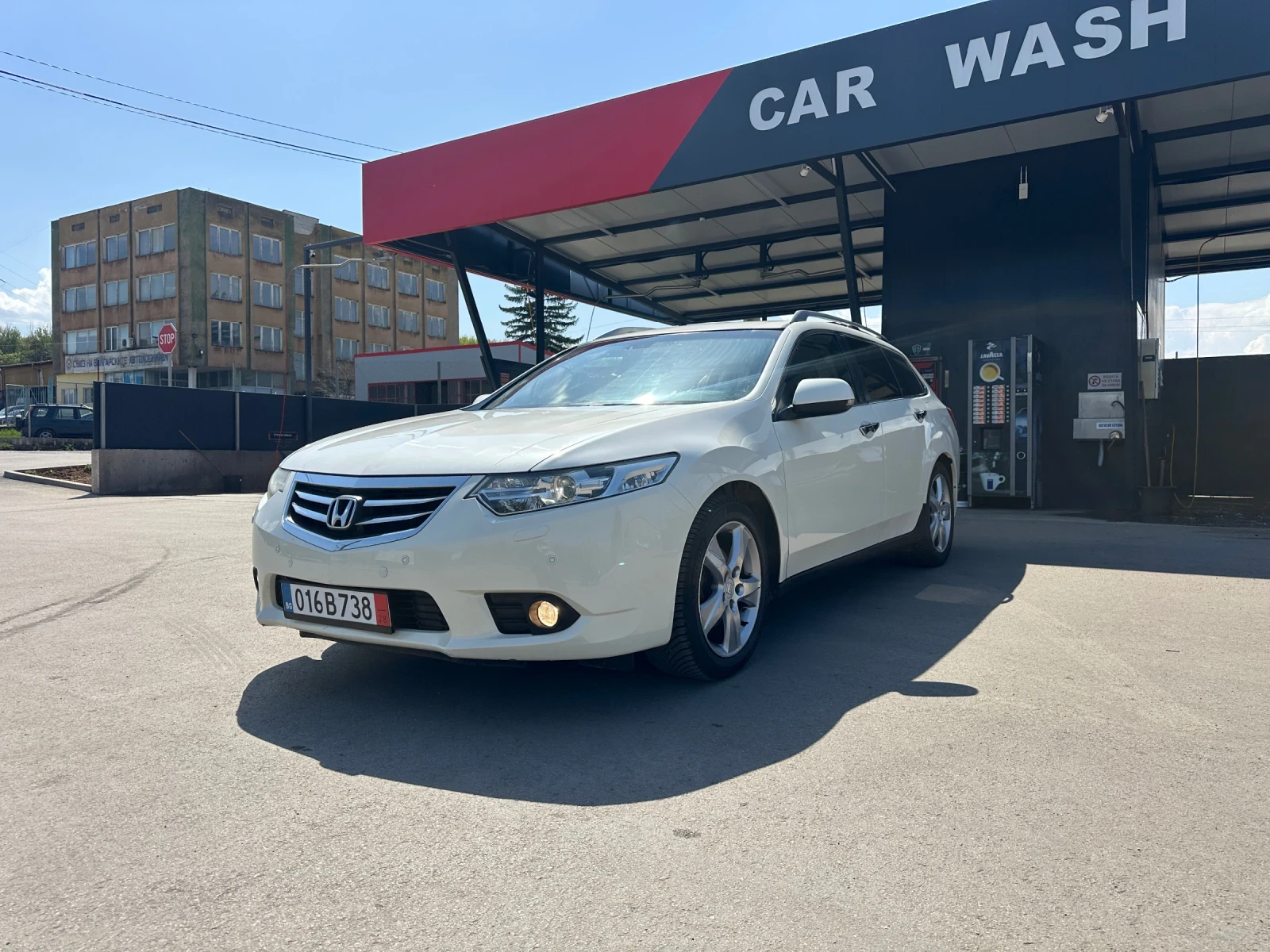 Honda Accord 2.0-FACE-SWISS-1ST-OWNER-БЕЗ-РЪЖДА-1Г-ГАРАНЦИЯ!