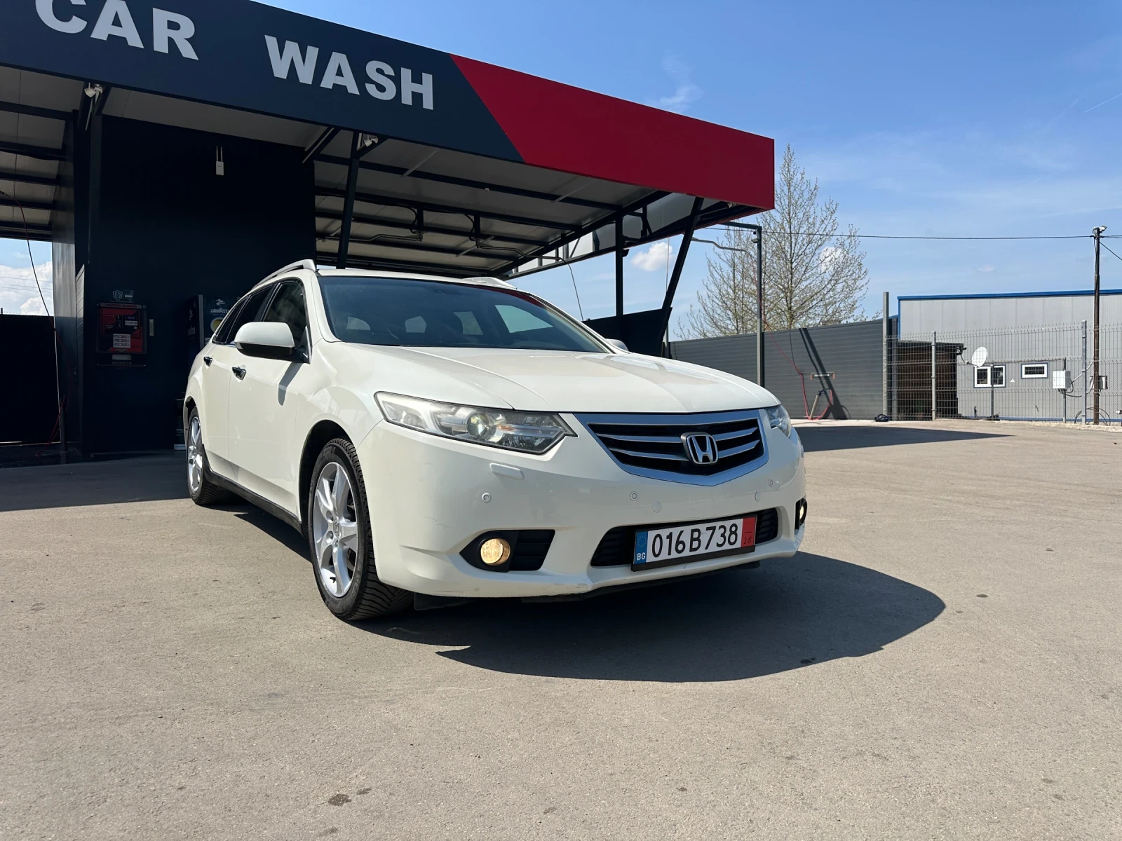 Honda Accord 2.0-FACE-SWISS-1ST-OWNER-БЕЗ-РЪЖДА-1Г-ГАРАНЦИЯ!, снимка 6 - Автомобили и джипове - 54229987
