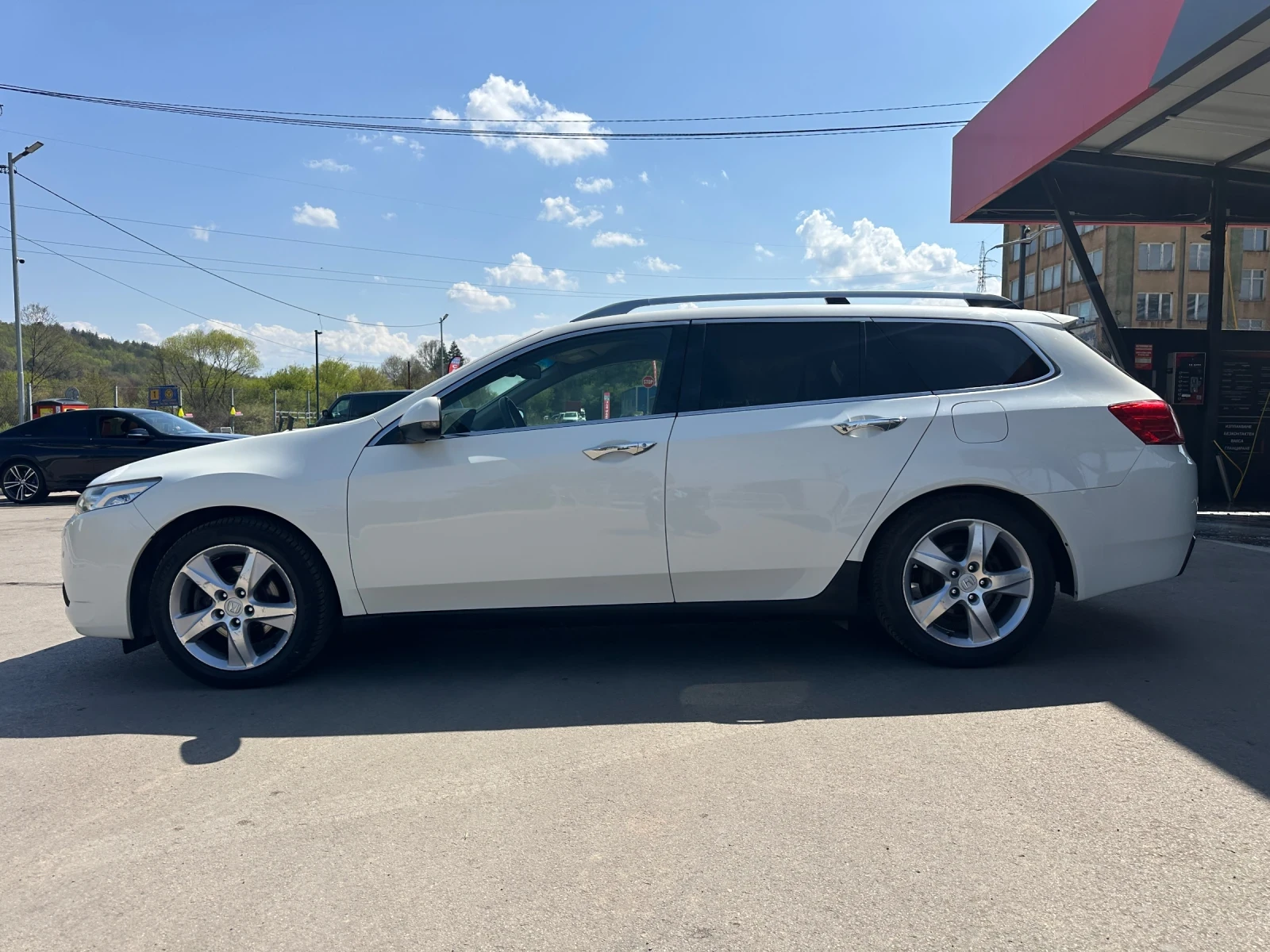 Honda Accord 2.0-FACE-SWISS-1ST-OWNER-БЕЗ-РЪЖДА-1Г-ГАРАНЦИЯ!, снимка 2 - Автомобили и джипове - 54229987