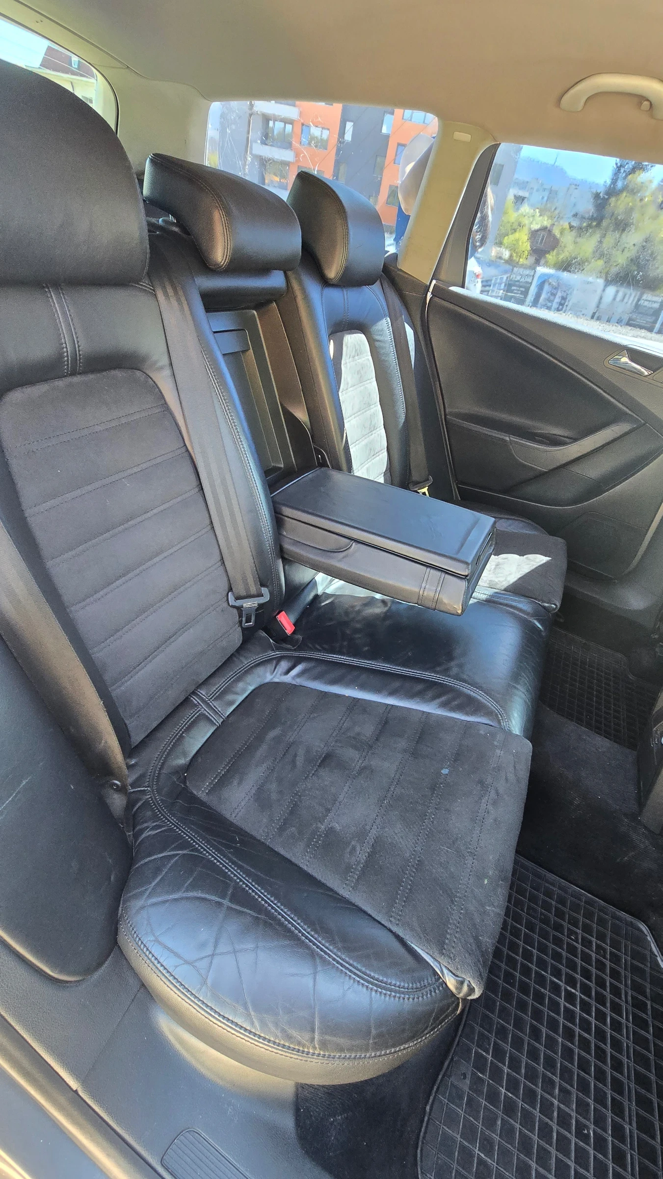 VW Passat 2.0TDi, снимка 14 - Автомобили и джипове - 54320612