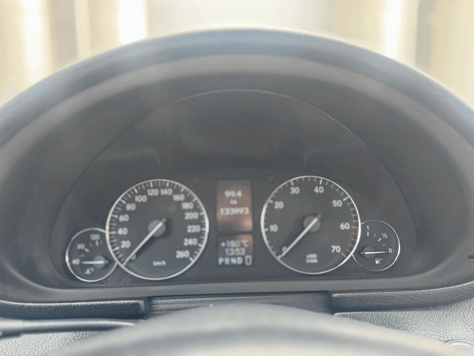 Mercedes-Benz C 320, снимка 10 - Автомобили и джипове - 54831657