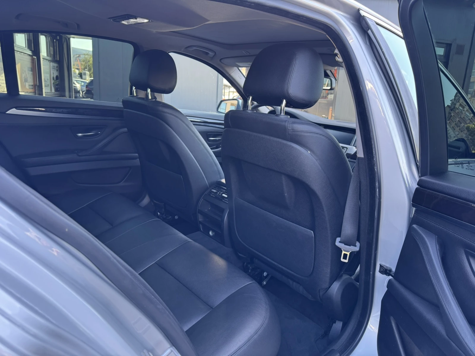 BMW 528 ix, снимка 7 - Автомобили и джипове - 54936714