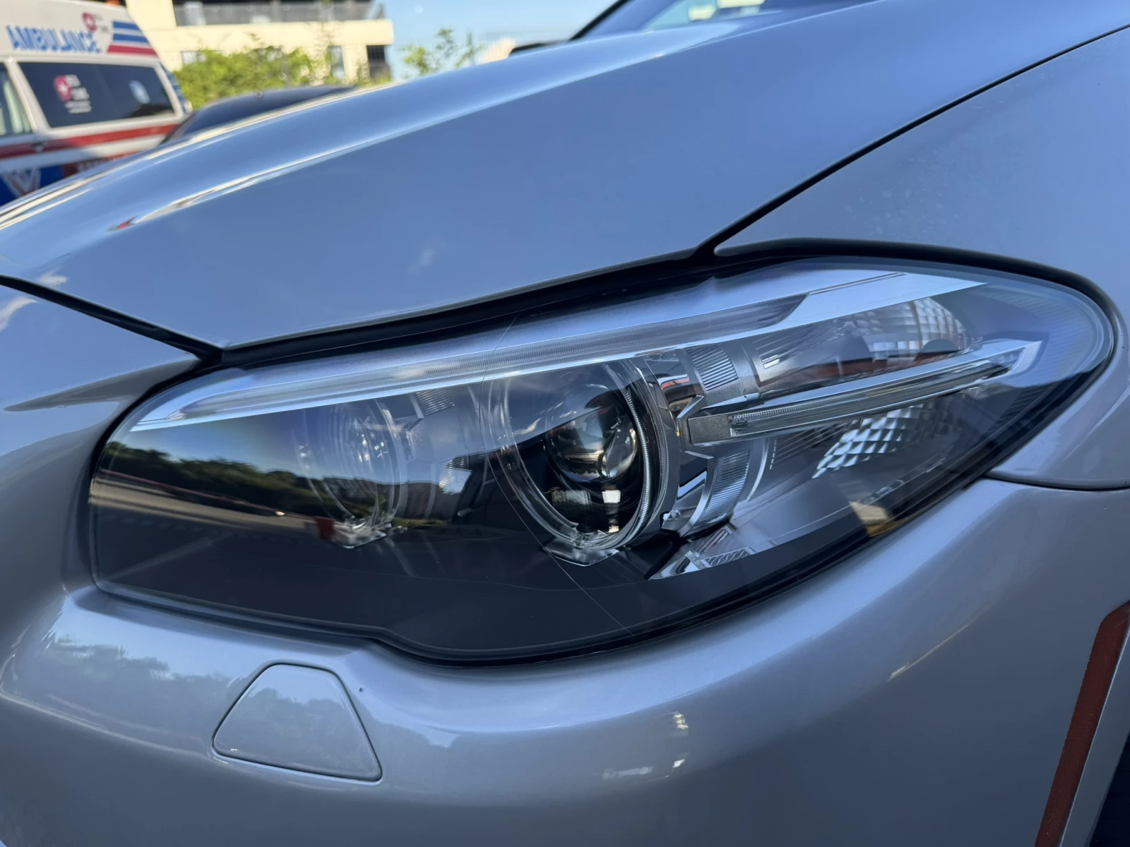 BMW 528 ix, снимка 9 - Автомобили и джипове - 54936714