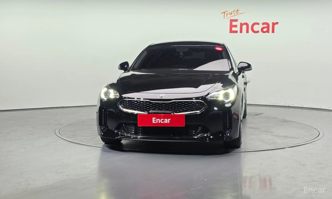 Kia Stinger 2.0* TURBO* ОБДУХВАНЕ* ХЕДЪП* КАМЕРА* КЕЙЛЕС* , снимка 3 - Автомобили и джипове - 54981354