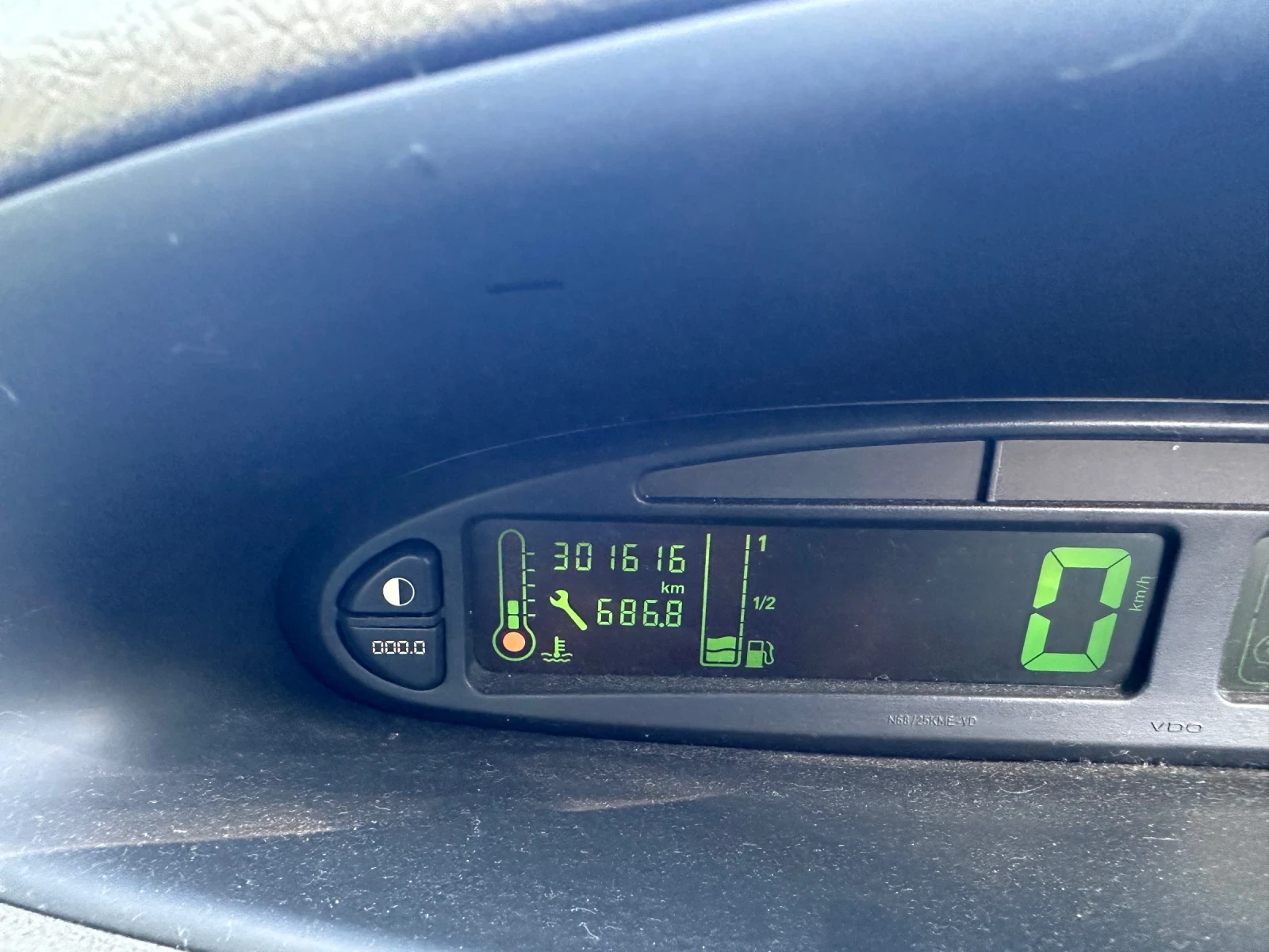 Citroen Xsara picasso, снимка 11 - Автомобили и джипове - 54989971