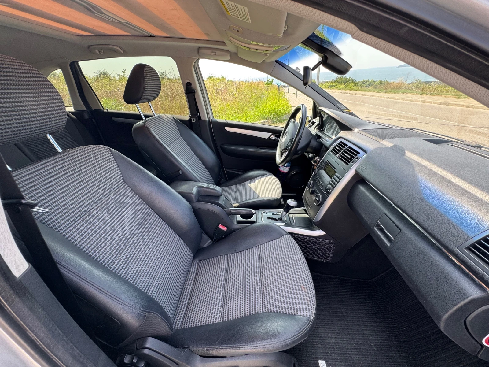Mercedes-Benz B 200 Sport, снимка 12 - Автомобили и джипове - 55339874