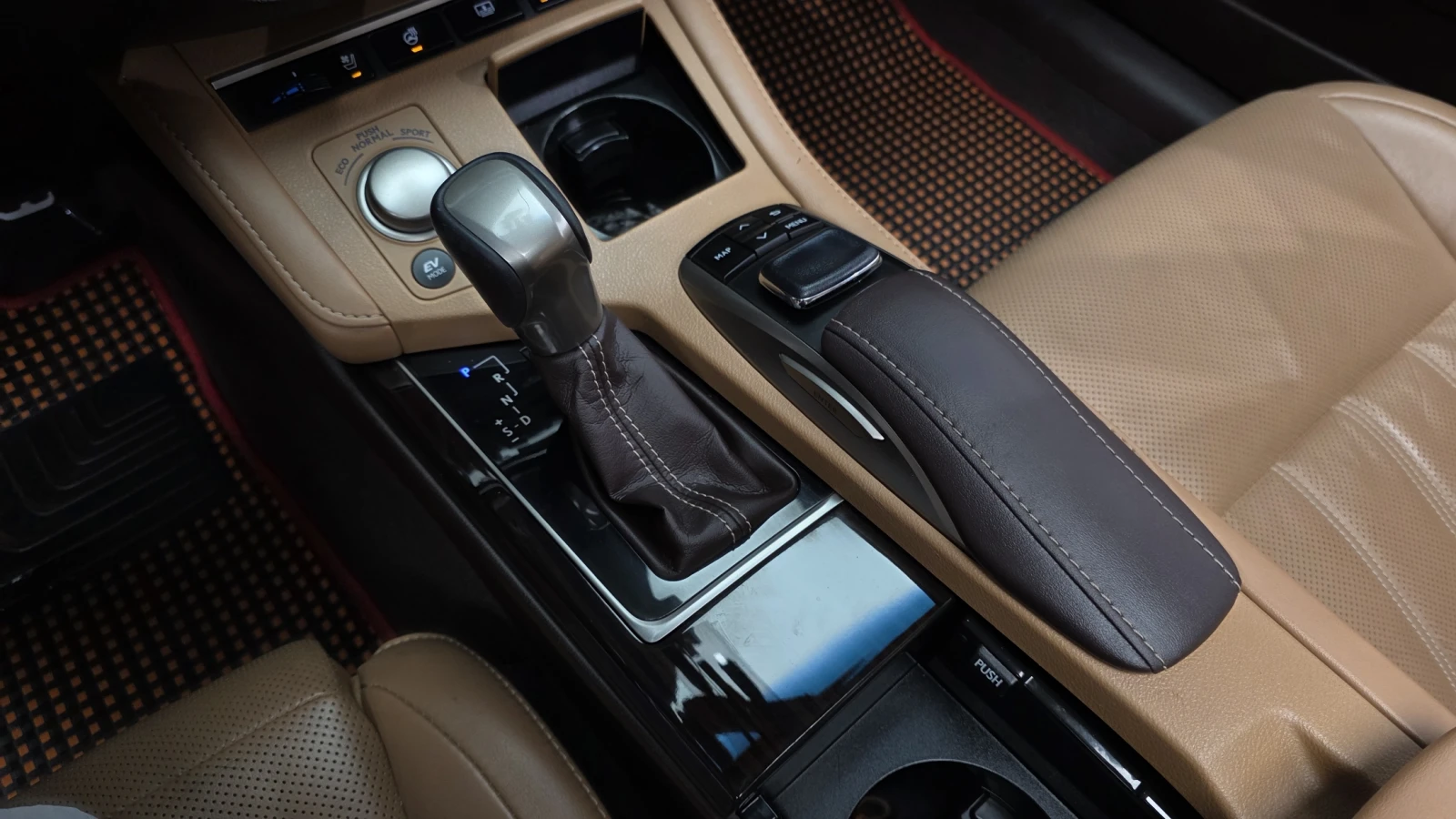 Lexus ES BLIND SPOT* ���* ������� �����* ������ ���� | Mobile.bg � ����������� 9