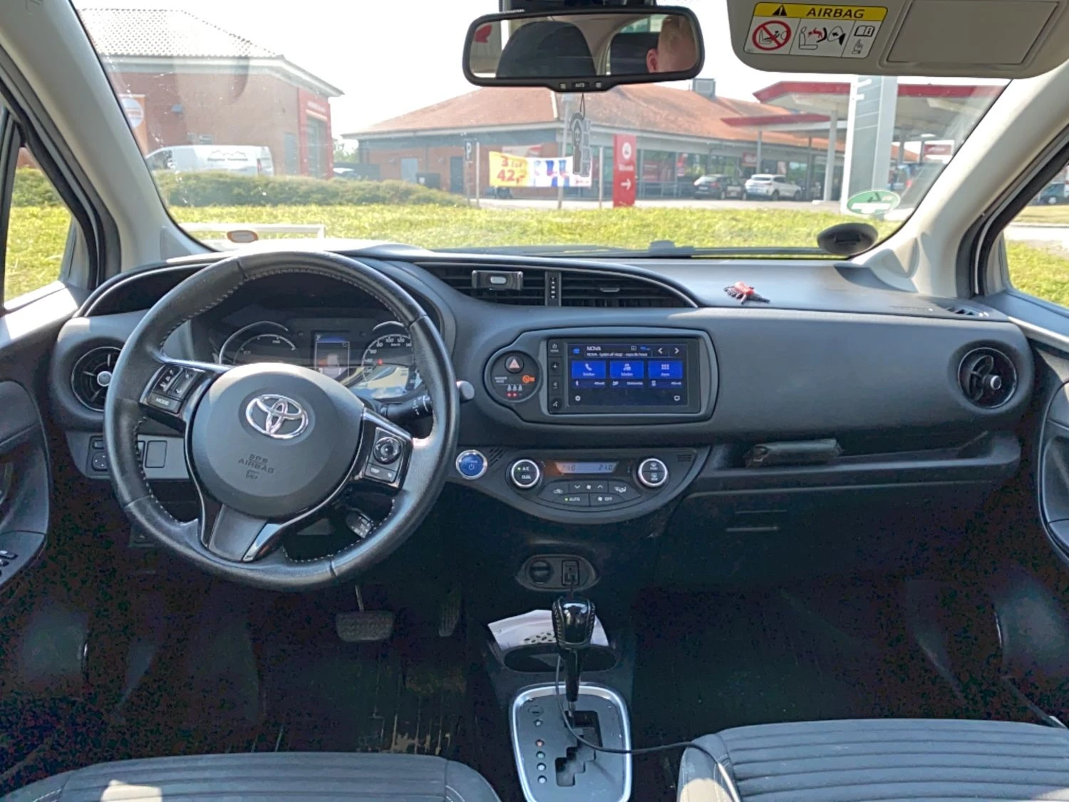 Toyota Yaris H2 Limited, снимка 3 - Автомобили и джипове - 55615168