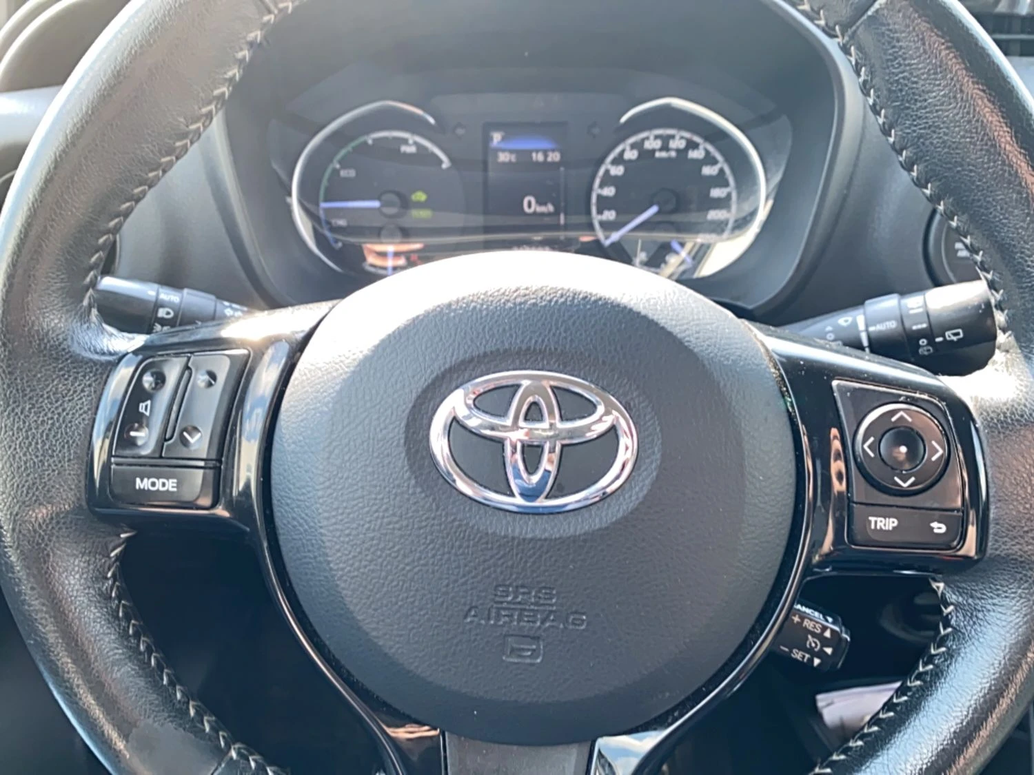 Toyota Yaris H2 Limited, снимка 4 - Автомобили и джипове - 55615168