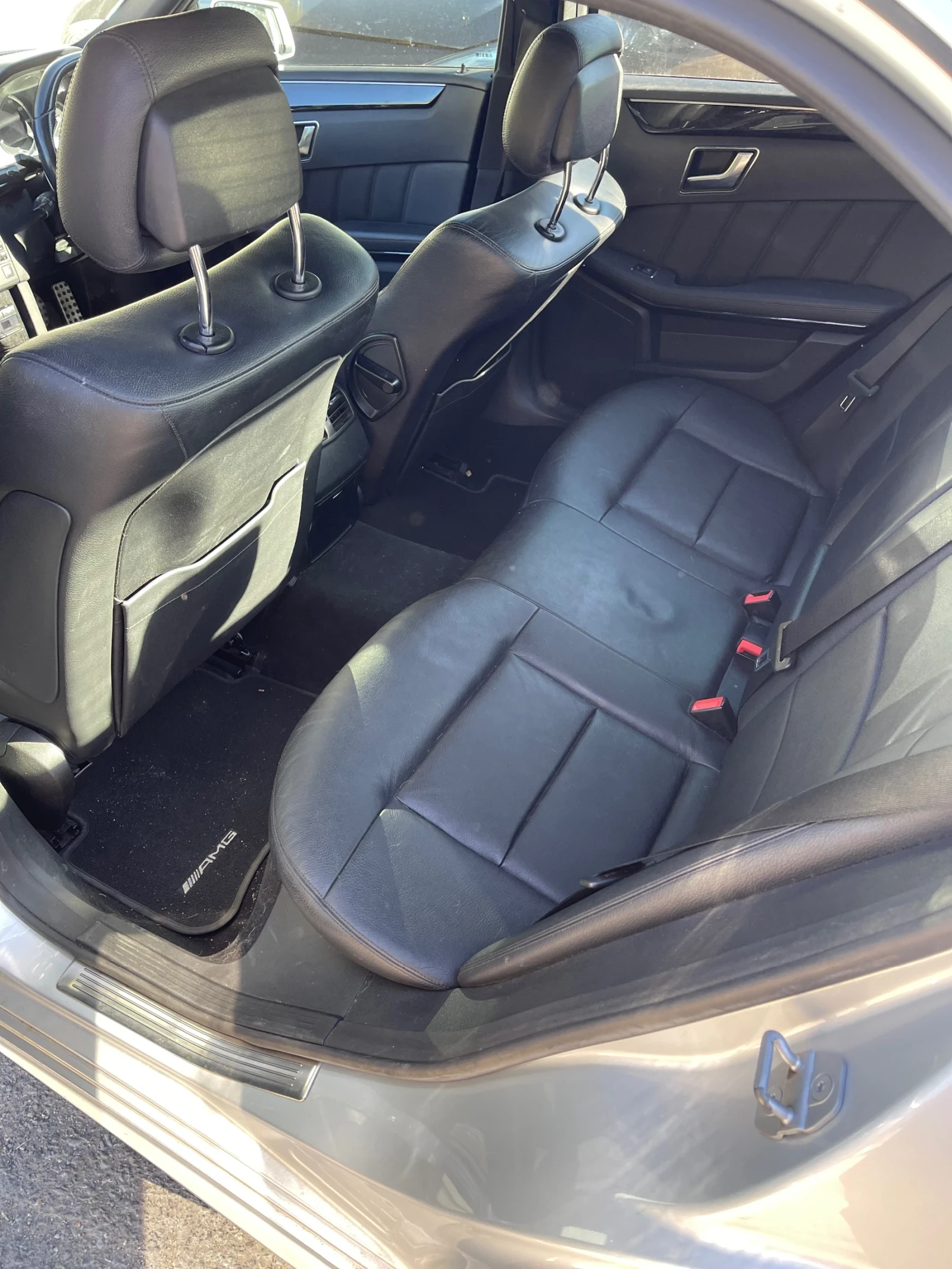 Mercedes-Benz E 220, снимка 9 - Автомобили и джипове - 56372579
