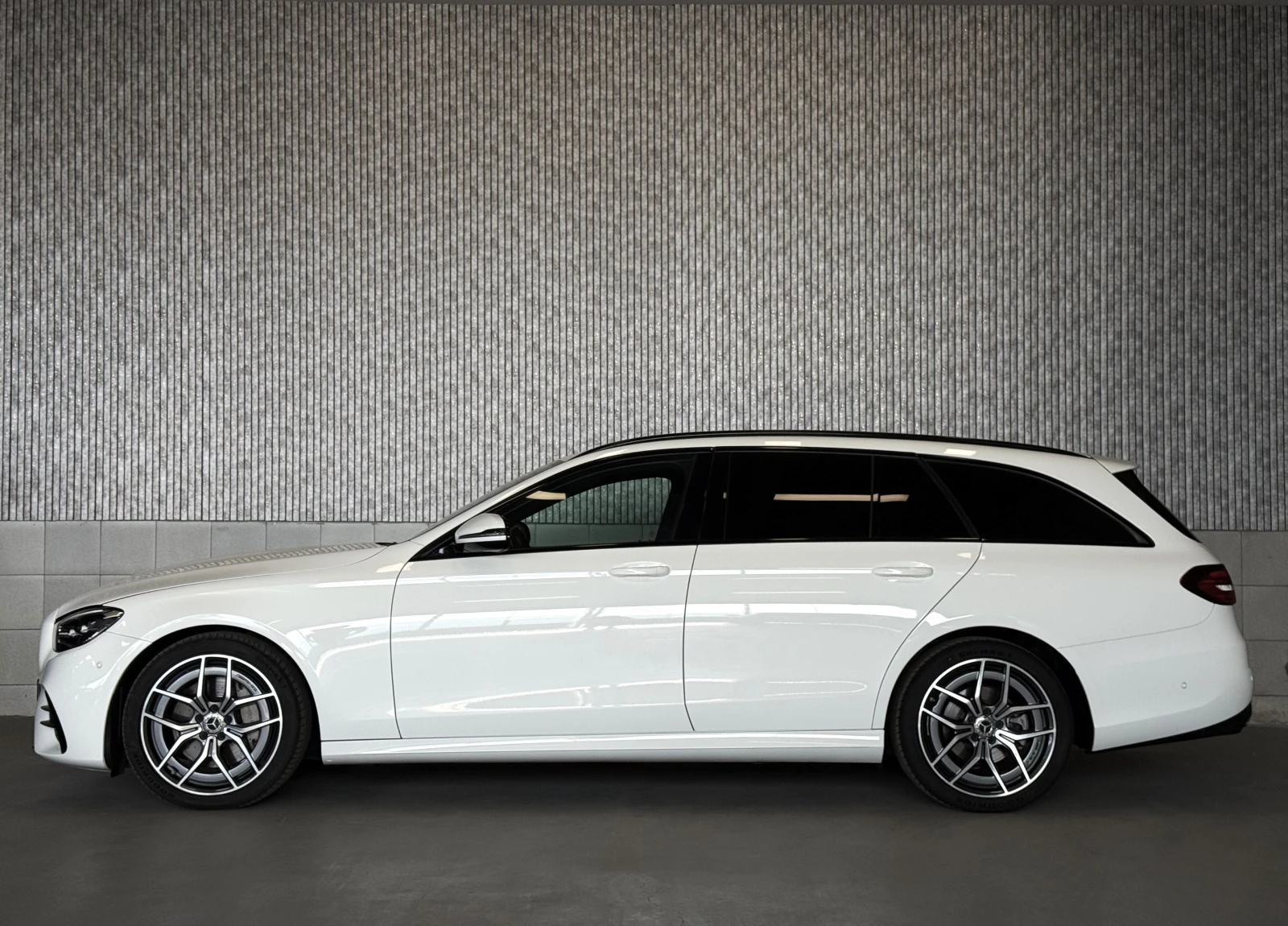 Mercedes-Benz E 220 d 4M AMG LINE PANO CAMERA | Mobile.bg � ����������� 3