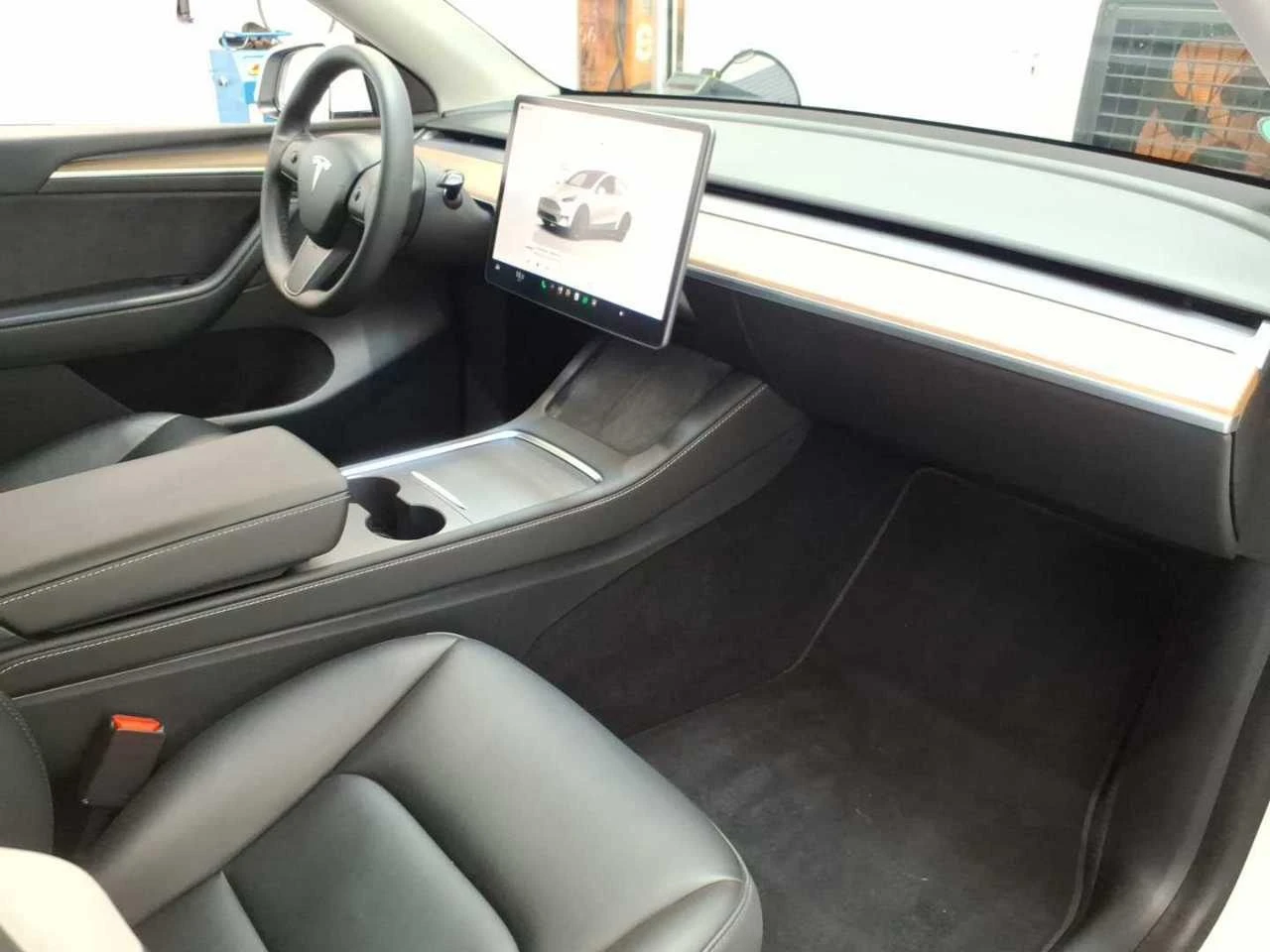 Tesla Model Y DMLR AWD, снимка 8 - Автомобили и джипове - 56707996