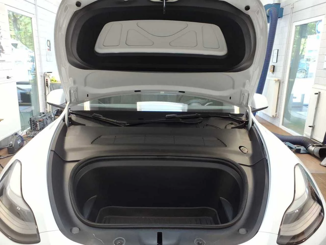 Tesla Model Y DMLR AWD, снимка 9 - Автомобили и джипове - 56707996