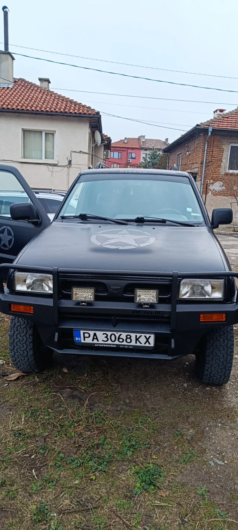 Nissan Terrano, снимка 10 - Автомобили и джипове - 48028865