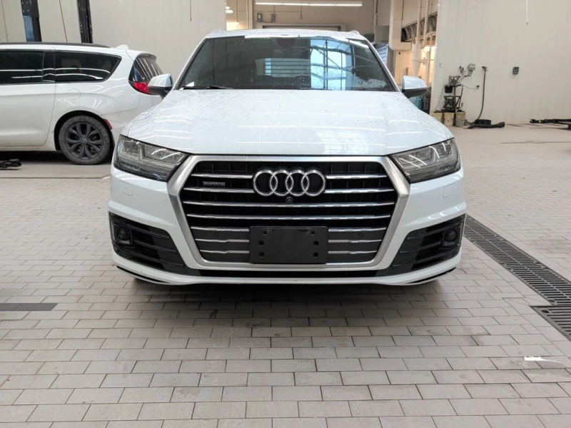 Audi Q7 * 3.0T Technik * CARFAX * БЕЗ ПЪРВОНАЧАЛНА ВНОСКА, снимка 6 - Автомобили и джипове - 52677586