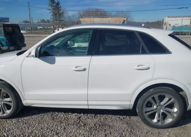 Audi Q3, снимка 2 - Автомобили и джипове - 48735792