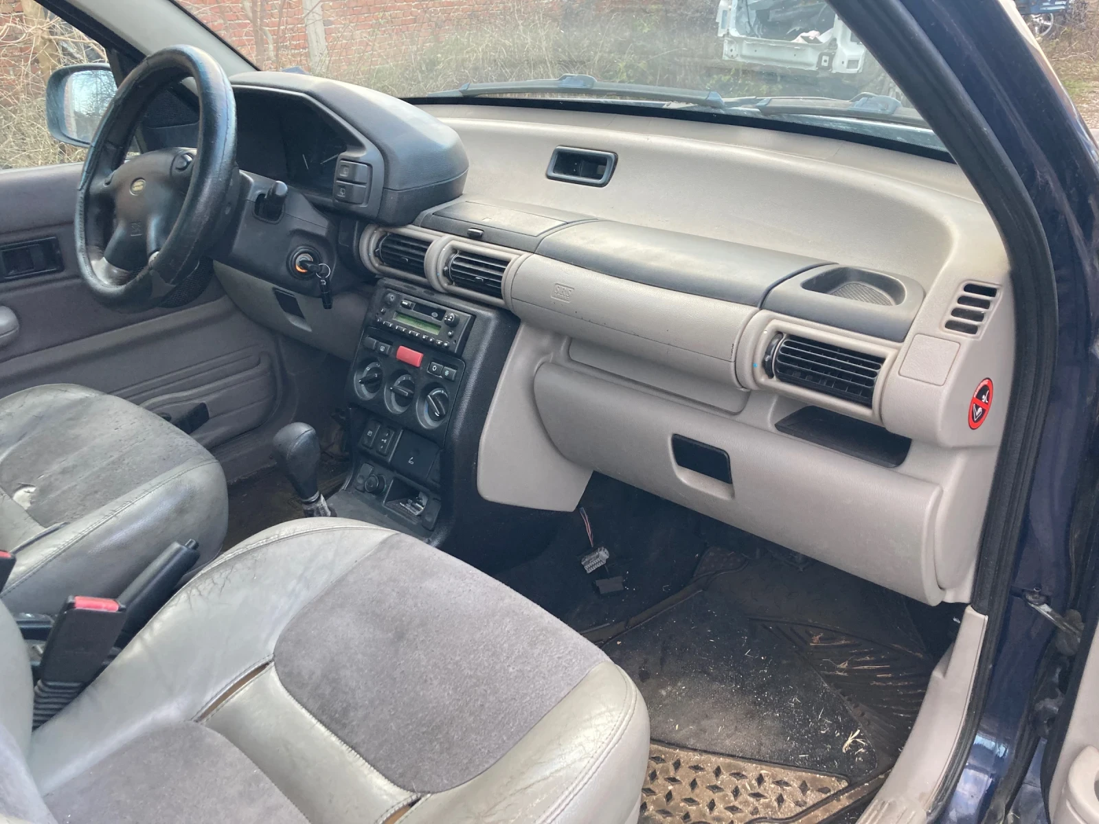 Land Rover Freelander 2.0 TD4 - изображение 9