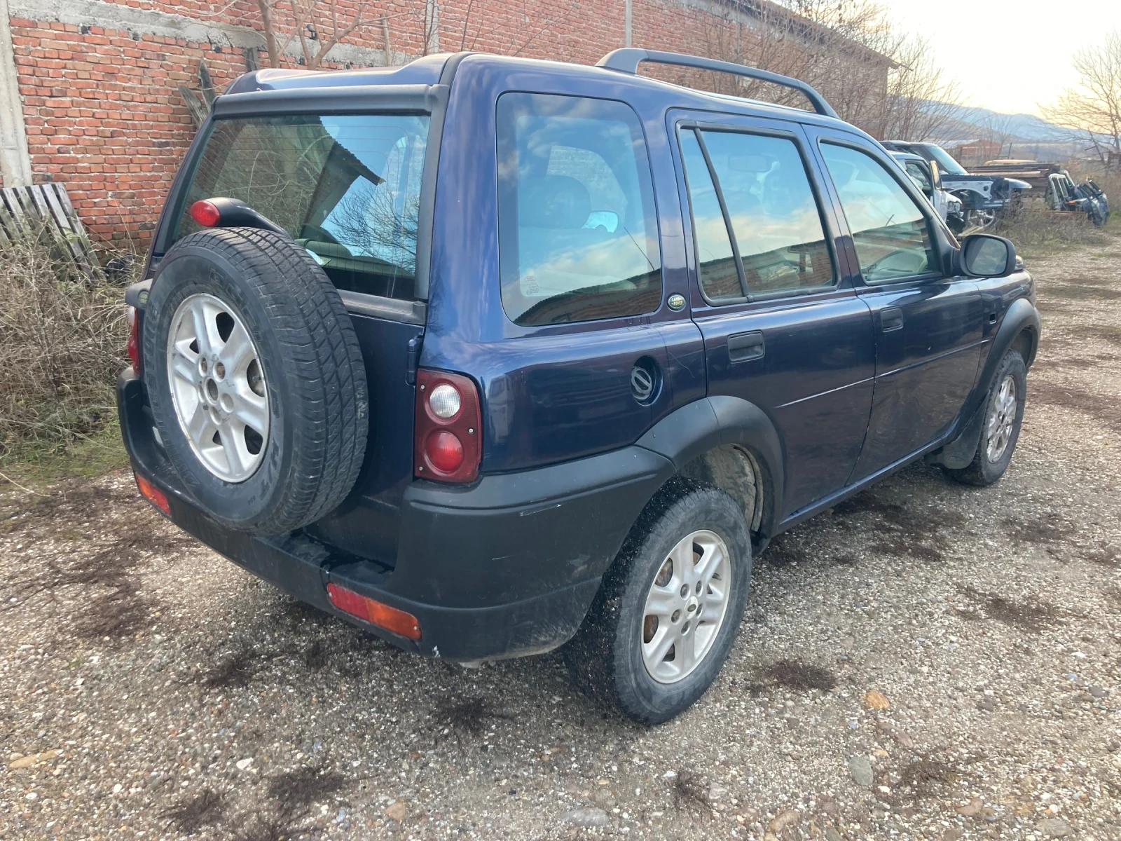 Land Rover Freelander 2.0 TD4 - изображение 4