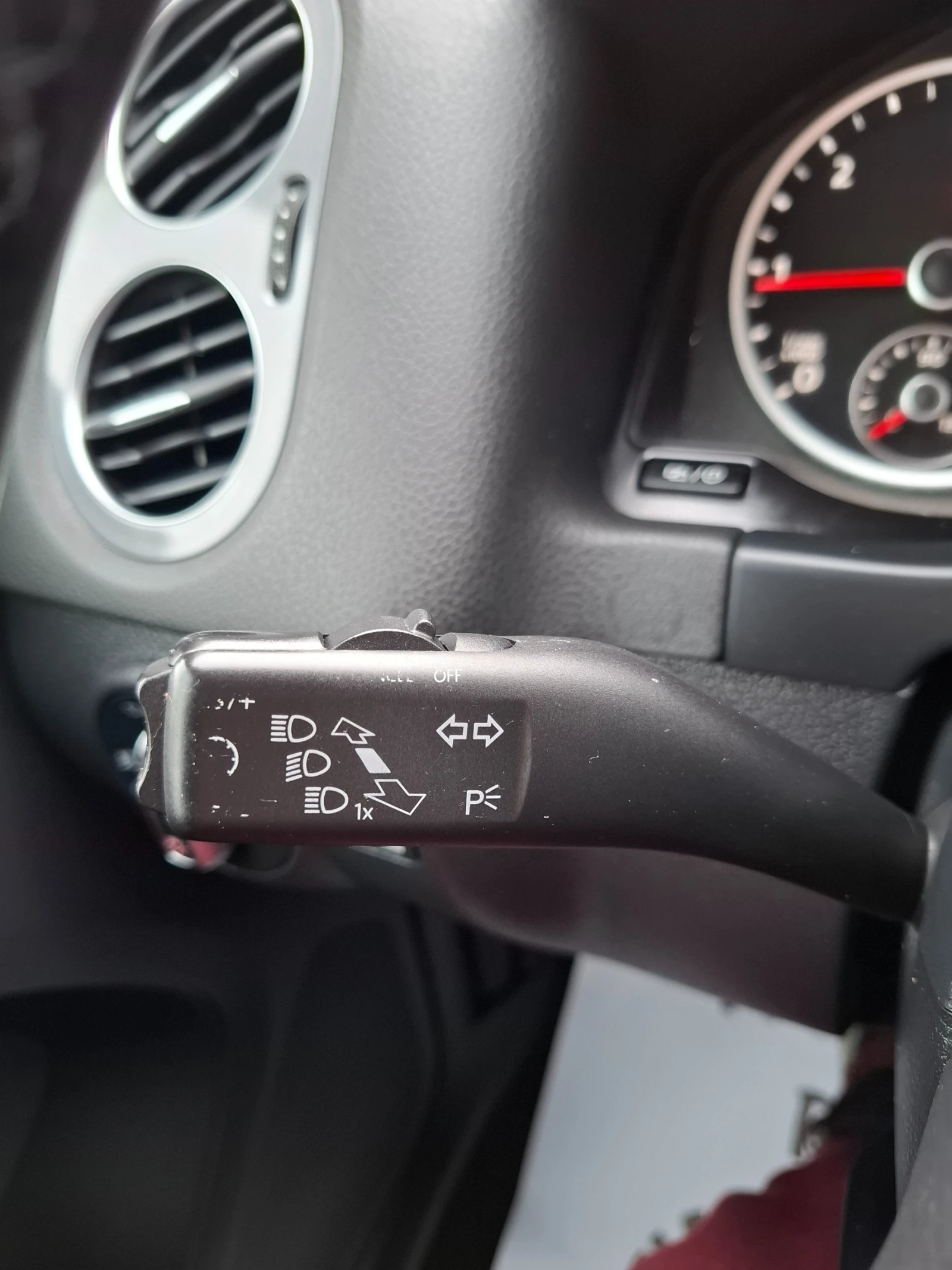 VW Tiguan 2.0tdi 4Motion  | Mobile.bg   13