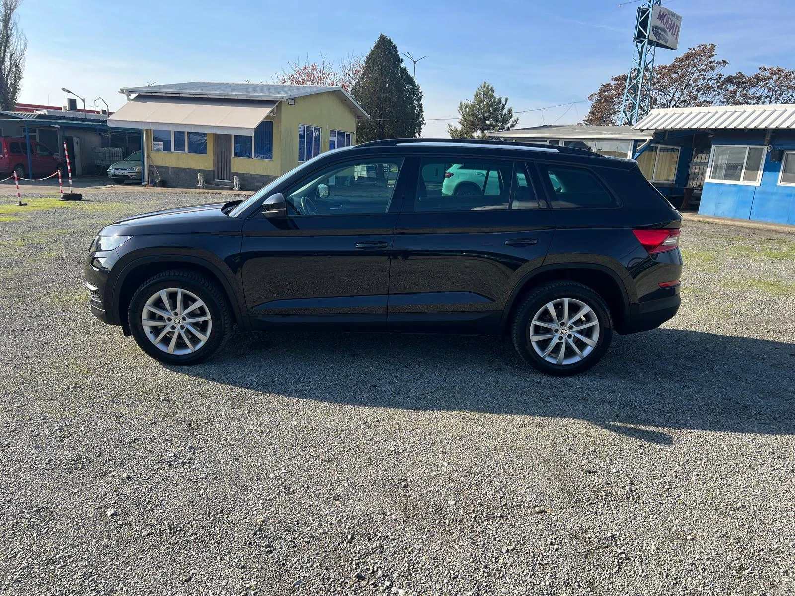 Skoda Kodiaq 2, 0TDi KEYLESS НАВИГАЦИЯ АВТОМАТИК - изображение 8
