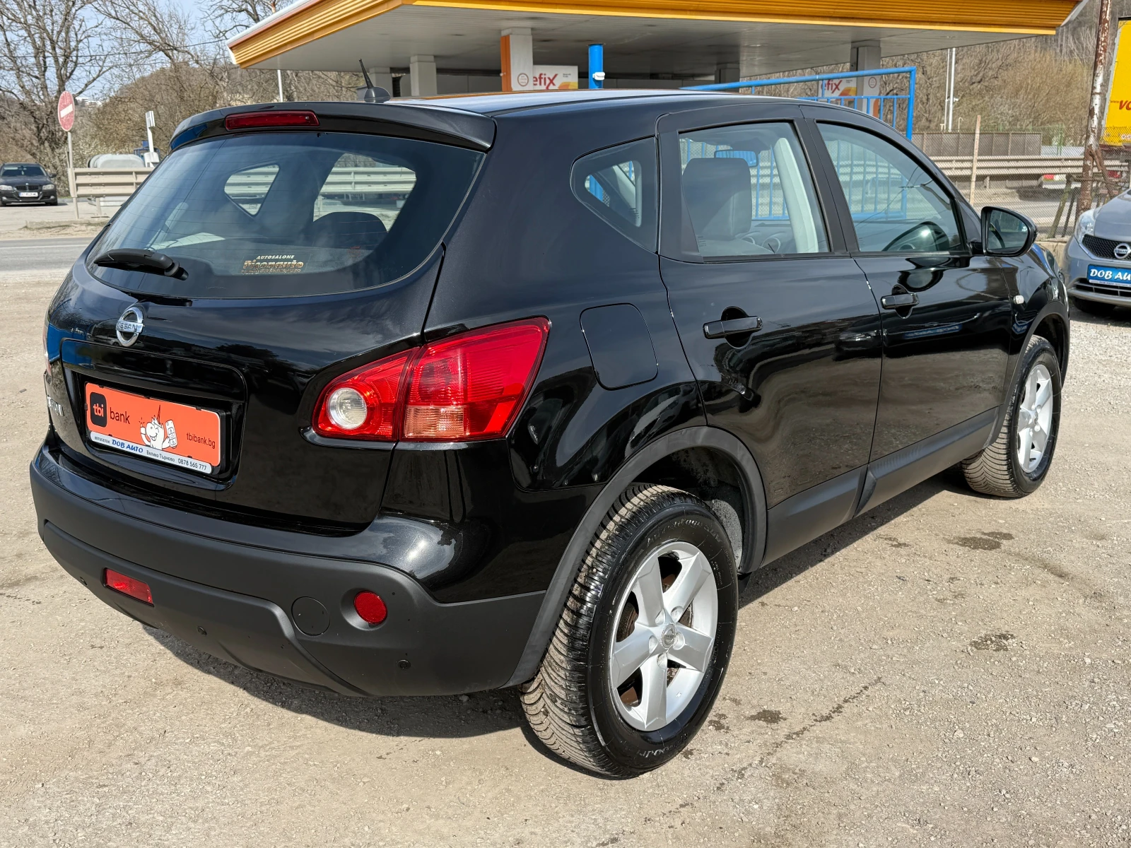 Nissan Qashqai 1.5 DCI-НАВИГАЦИЯ-КЛИМАТРОНИК-КАР ПЛЕЙ-ПАРКТРОНИК, снимка 6 - Автомобили и джипове - 53124275