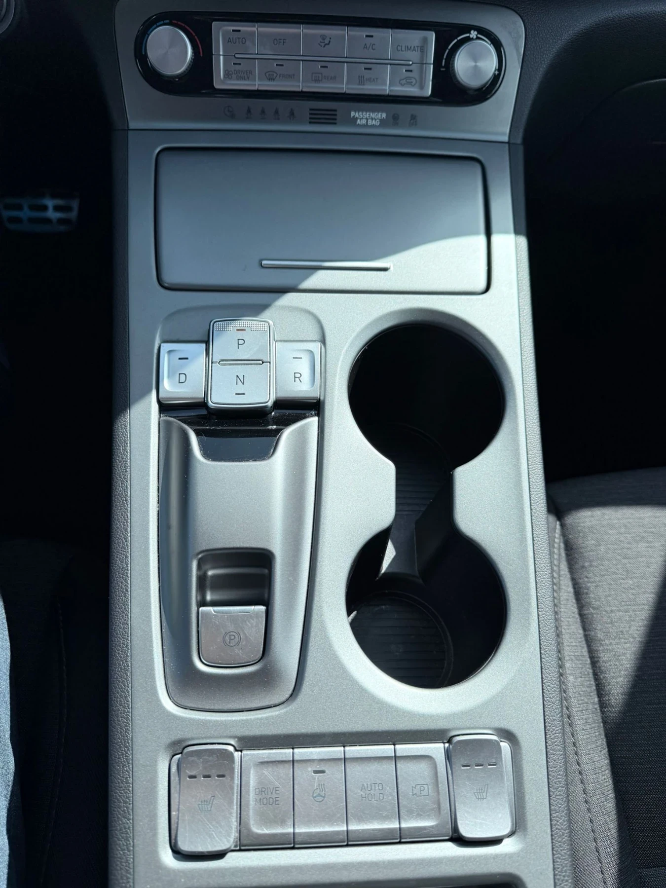 Hyundai Kona, снимка 11 - Автомобили и джипове - 53826798