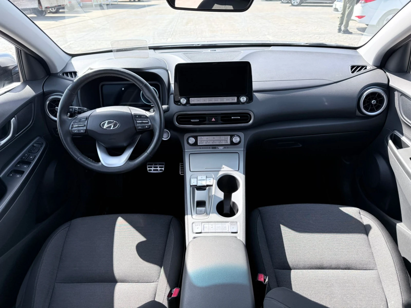 Hyundai Kona, снимка 15 - Автомобили и джипове - 53826798