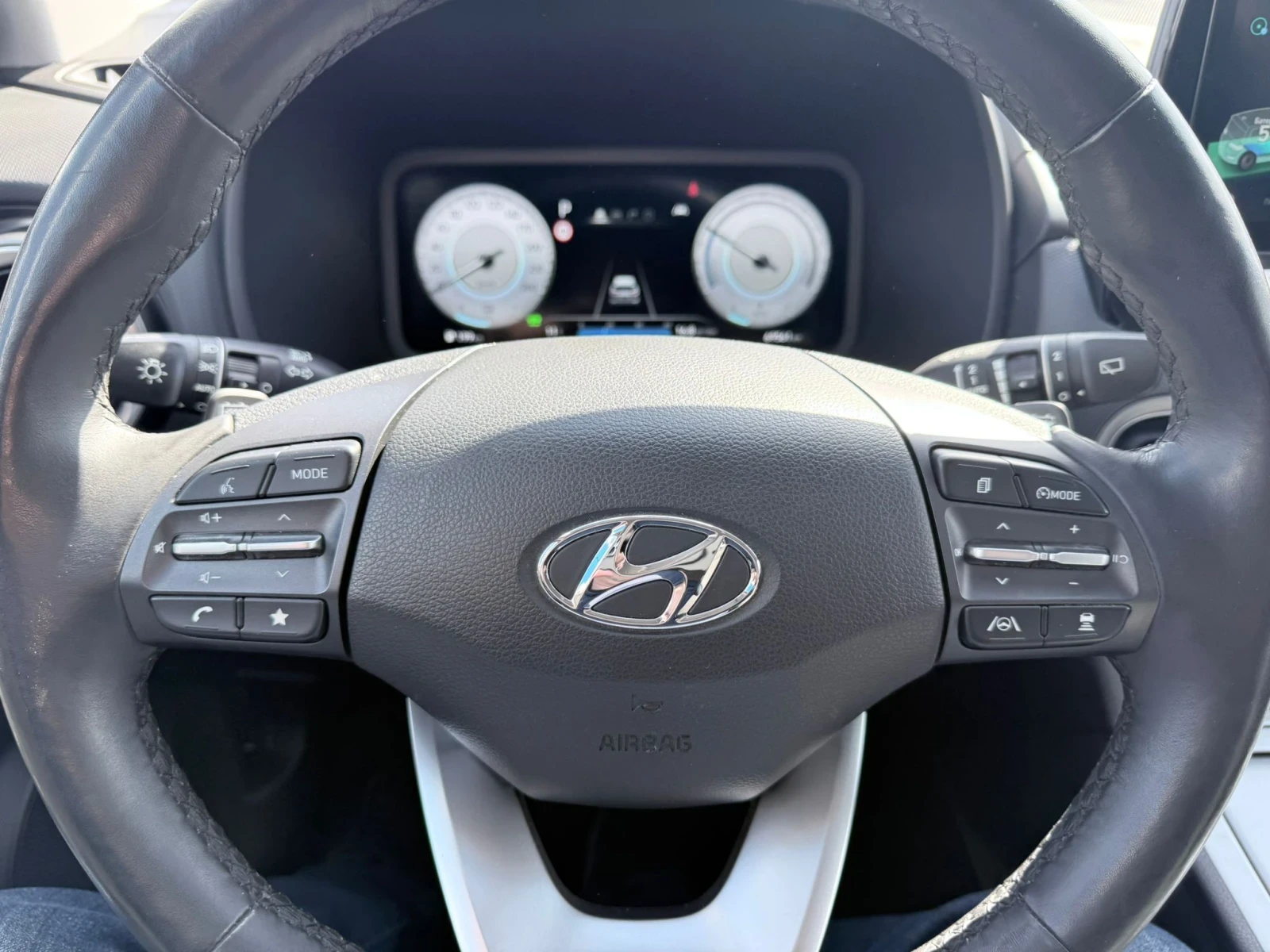 Hyundai Kona, снимка 16 - Автомобили и джипове - 53826798